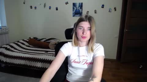 callmesweett online show from May 13, 11:18 am
