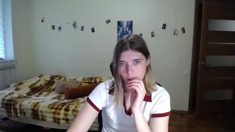 callmesweett online show from May 18, 10:54 am