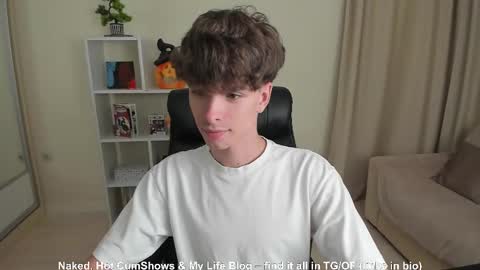 Hey I am Calvin  online show from September 12, 6:08 pm