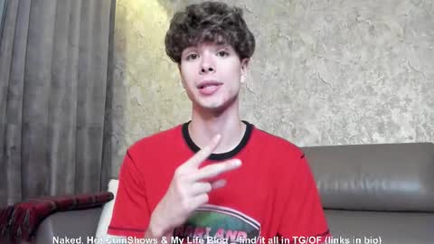 Hey I am Calvin  online show from September 16, 6:20 pm