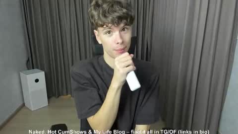 Hey I am Calvin  online show from October 8, 2:14 pm