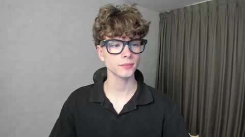 Hey I am Calvin  online show from February 8, 5:05 pm