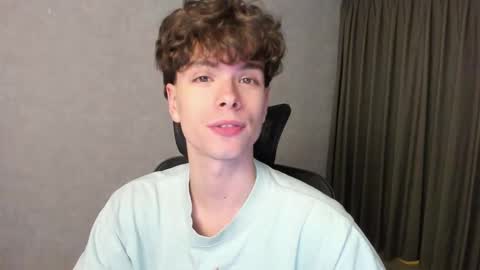 Hey I am Calvin  online show from February 10, 5:17 pm