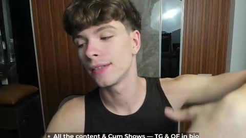 Hey I am Calvin  online show from April 3, 5:11 pm