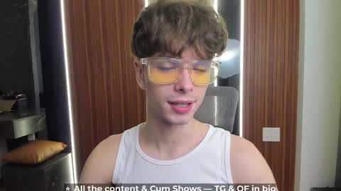 Hey I am Calvin  online show from April 15, 5:42 pm