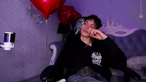 Snapshot of calvinowens chatting on February 9, 12:41 pm Calvin Owens online show from February 9, 12:41 pm