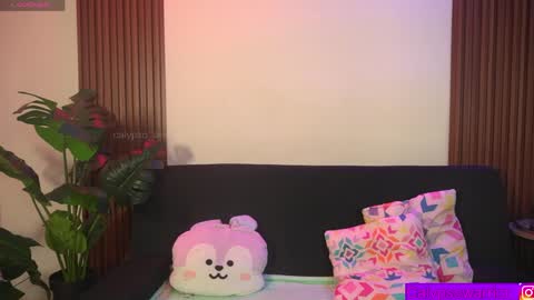 Calypso and Kayla online show from May 3, 6:36 pm