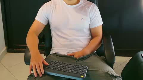 camara110 online show from January 27, 5:37 pm