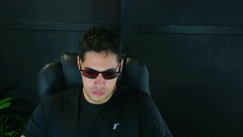 camara110 online show from March 4, 7:11 pm