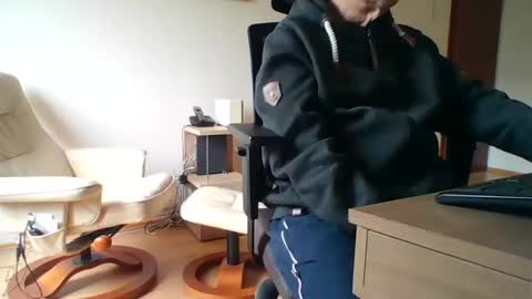 Snapshot of camcologne chatting on January 31, 9:48 am camcologne online show from January 31, 9:48 am