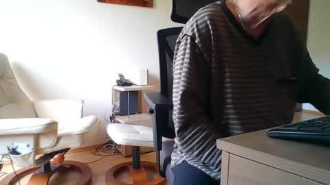 Snapshot of camcologne chatting on October 10, 9:30 am camcologne online show from October 10, 9:30 am