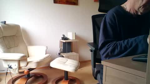 Snapshot of camcologne chatting on October 31, 10:16 am camcologne online show from October 31, 10:16 am