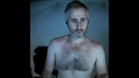 Snapshot of camcrusader chatting on October 6, 4:59 pm herp derp online show from October 6, 4:59 pm