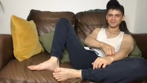 CamDoAttitude online show from August 5, 9:39 pm