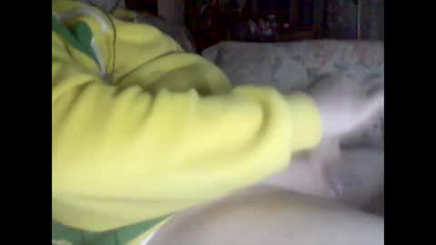 Snapshot of camdylan79 chatting on December 18, 6:08 am Dylan online show from December 18, 6:08 am