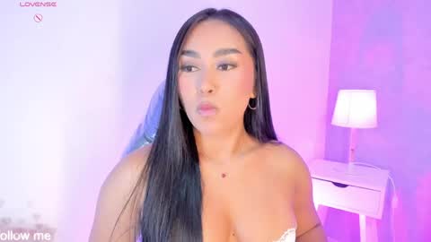 Camelia Smith online show from April 15, 5:36 am