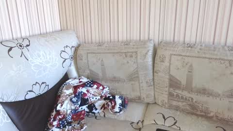 Snapshot of cameron_crowly chatting on January 12, 9:40 am Cameron online show from January 12, 9:40 am