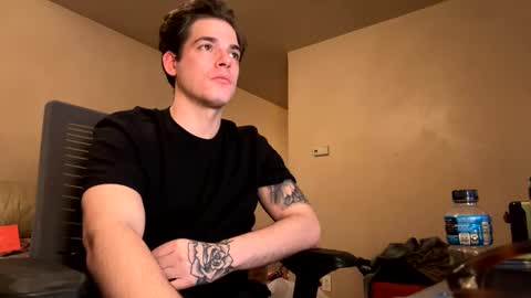 Snapshot of camerondt chatting on January 2, 6:40 am camerondt online show from January 2, 6:40 am