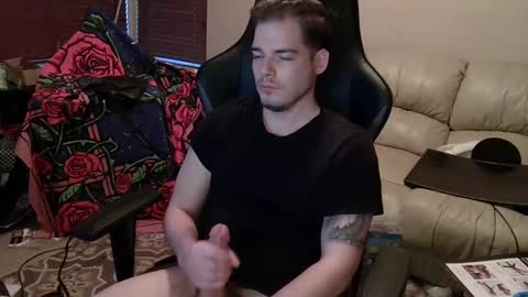 Snapshot of camerondt chatting on January 16, 12:02 am camerondt online show from January 16, 12:02 am