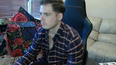 Snapshot of camerondt chatting on January 16, 8:36 pm camerondt online show from January 16, 8:36 pm