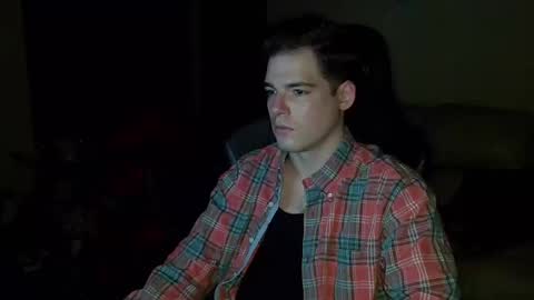 Snapshot of camerondt chatting on January 20, 1:07 am camerondt online show from January 20, 1:07 am