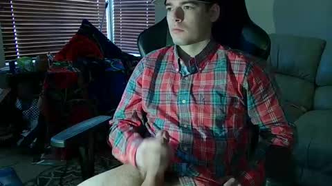 Snapshot of camerondt chatting on January 20, 7:46 pm camerondt online show from January 20, 7:46 pm