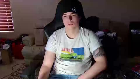 Snapshot of camerondt chatting on February 20, 5:40 pm camerondt online show from February 20, 5:40 pm