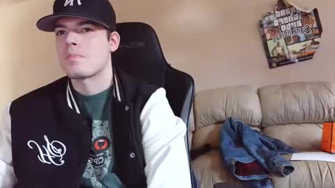 Snapshot of camerondt chatting on December 2, 6:14 pm camerondt online show from December 2, 6:14 pm