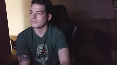 Snapshot of camerondt chatting on December 3, 6:21 am camerondt online show from December 3, 6:21 am