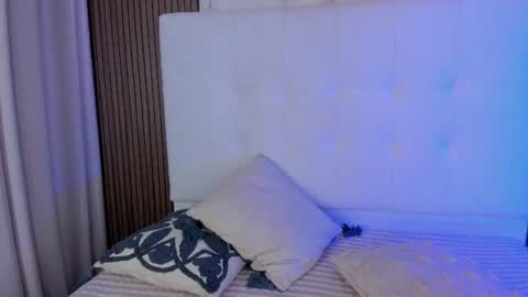 Snapshot of cami_adamss chatting on July 7, 12:20 pm cami_adamss online show from July 7, 12:20 pm