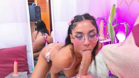 Camila online show from February 28, 5:19 am