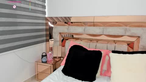 Snapshot of cami_lovers1 chatting on December 21, 9:33 pm camii online show from December 21, 9:33 pm