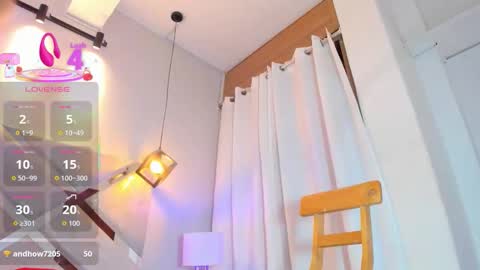 cami_rouxx online show from October 28, 6:43 pm
