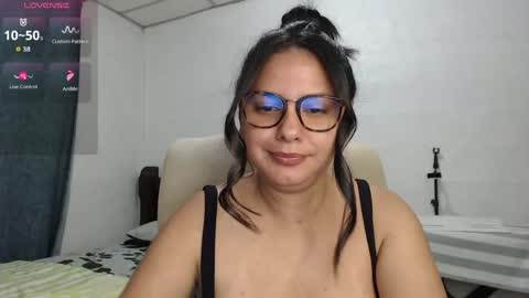 Camila Valbuena online show from April 17, 3:09 am