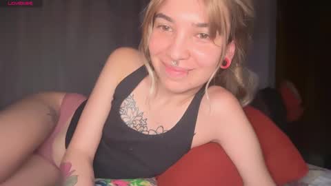 camii19y online show from February 26, 9:14 pm