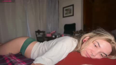 Snapshot of camii19y chatting on April 21, 2:51 am camii19y online show from April 21, 2:51 am