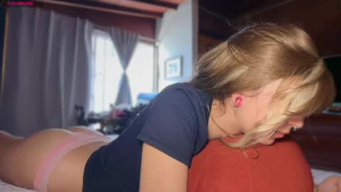 Snapshot of camii19y chatting on May 22, 4:56 pm camii19y online show from May 22, 4:56 pm