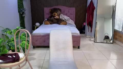 Camil online show from April 25, 1:41 pm