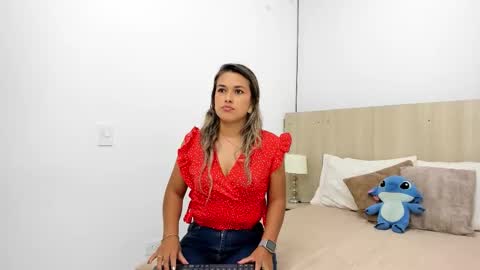 Snapshot of camila_borbon chatting on October 30, 11:11 am camila Borbon online show from October 30, 11:11 am