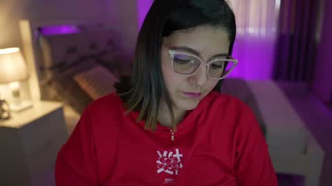 Camila buitrago online show from December 6, 8:18 pm