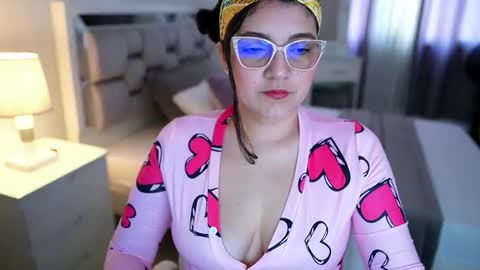 Camila buitrago online show from February 23, 7:55 pm