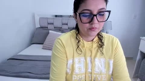 Camila buitrago online show from May 24, 12:04 am