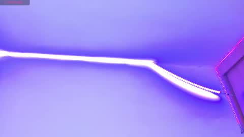  s online show from February 17, 6:48 pm