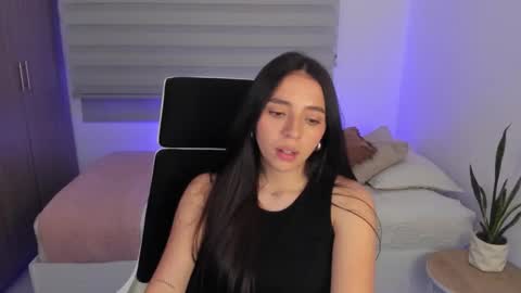 Snapshot of camila_ec2 chatting on March 13, 9:54 pm C A M I online show from March 13, 9:54 pm