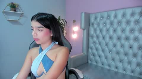 Snapshot of camila_l02 chatting on April 15, 7:58 pm Camila online show from April 15, 7:58 pm