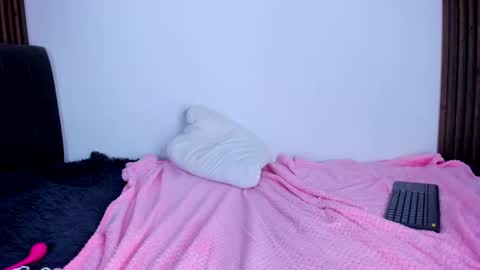 camila_martinez9 online show from February 26, 2:36 pm