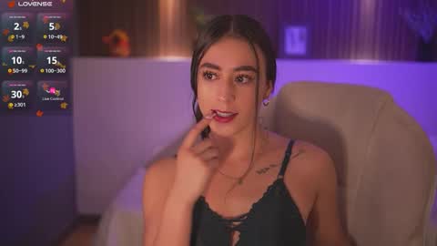 camila_martinez9 online show from November 11, 11:43 am