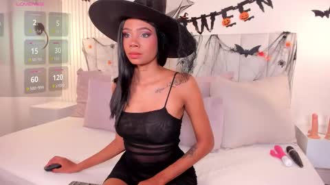 Camila  online show from October 31, 11:44 am