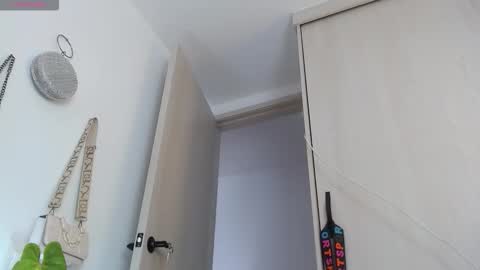 camila_torresss online show from November 4, 7:35 pm