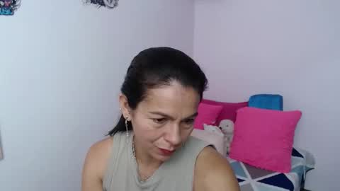 Snapshot of camila_vargas_ chatting on February 7, 1:04 pm Camila Vargas online show from February 7, 1:04 pm
